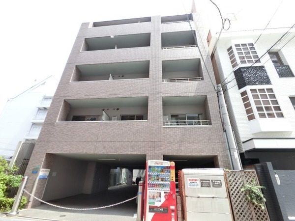 建物外観　２００４年３月築