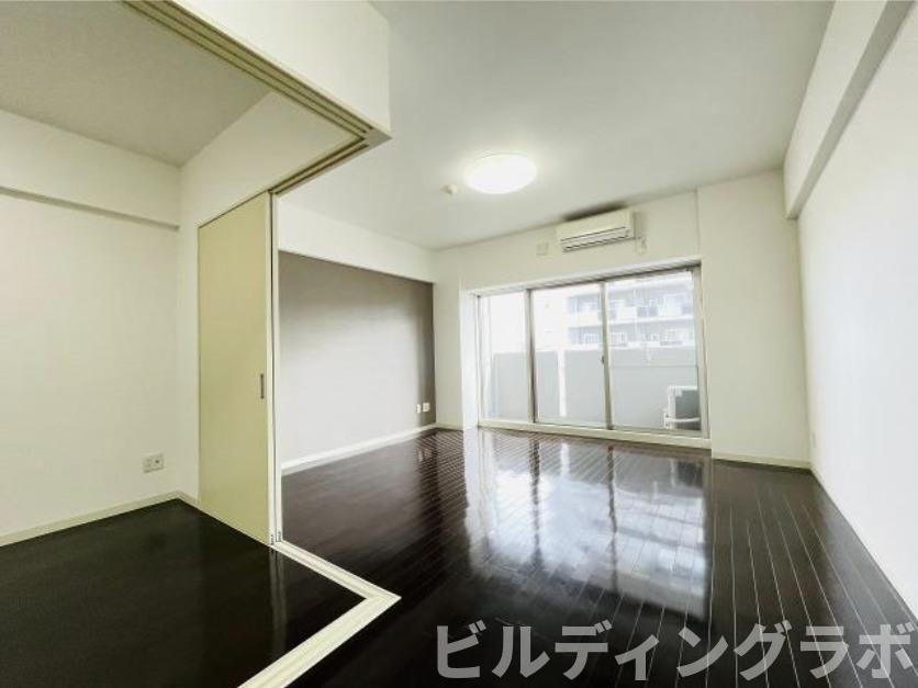 居室・リビング　別号室参考画像です。