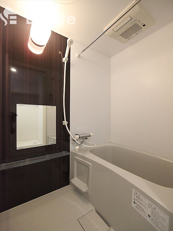 バス・シャワールーム　バスルーム