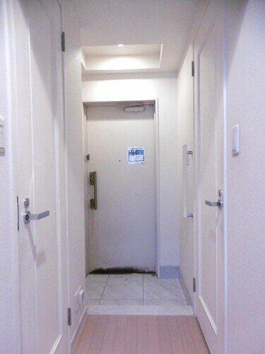 玄関　玄関　内装前