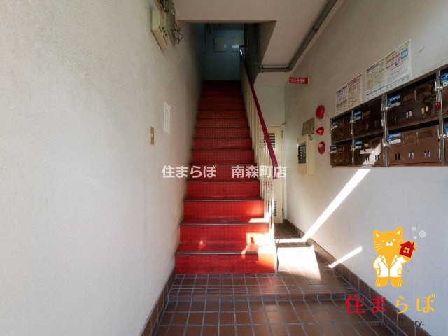 エントランス　共用部の印象も大切に