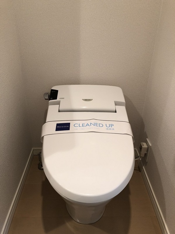 トイレ　※同仕様写真含む