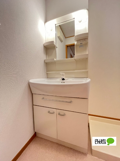 洗面設備　同一タイプ