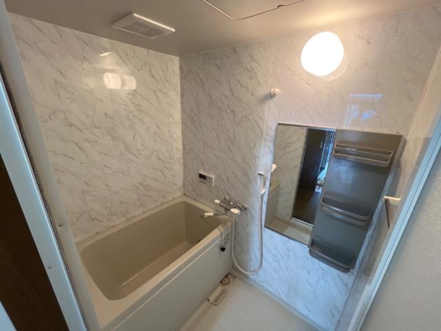 バス・シャワールーム　バス