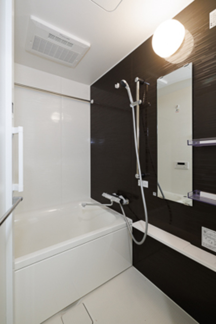 バス・シャワールーム　※写真は同タイプ住戸です。