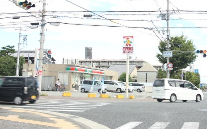 コンビニ　サンクス（コンビニ）まで800m