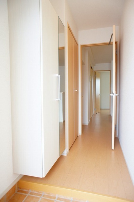 玄関　図面と現状に相違がある場合には現状を優先