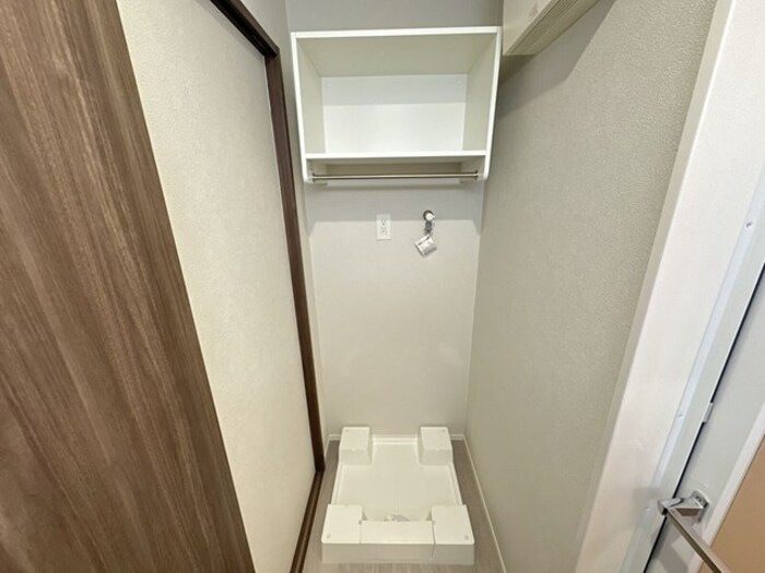 玄関　洗濯機置き場