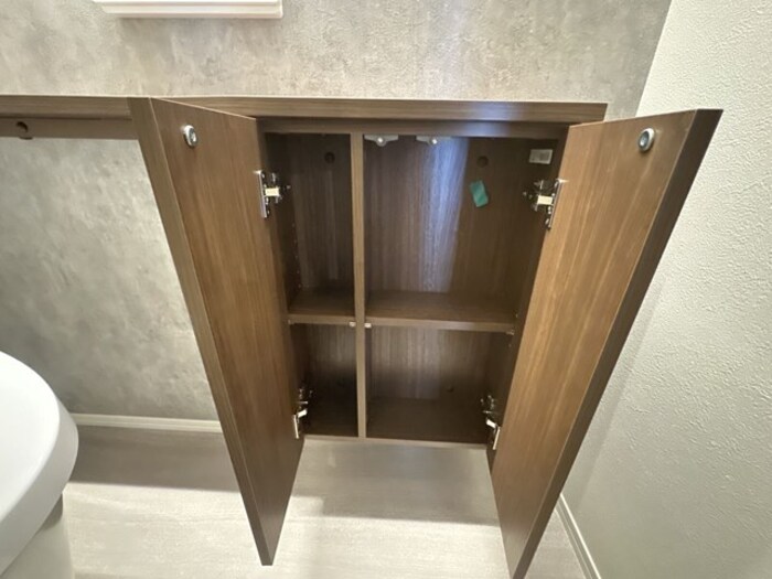 トイレ　トイレ収納