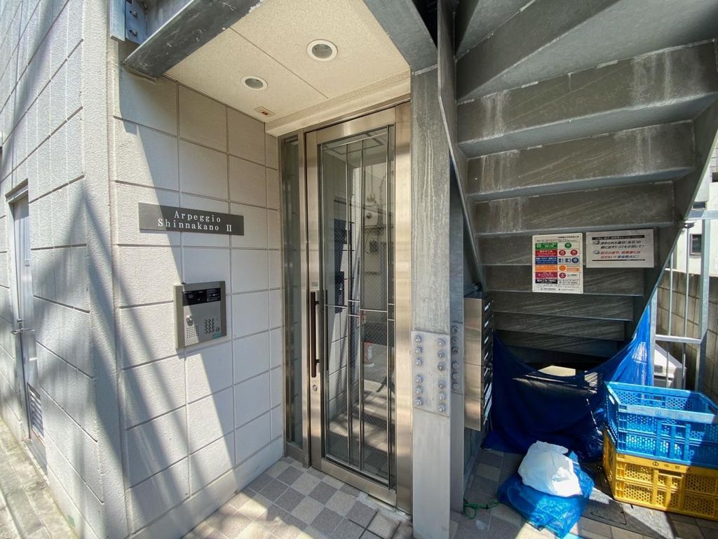 エントランス　★防犯しっかりエントランス★