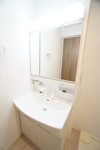 洗面設備　※同タイプの写真です。