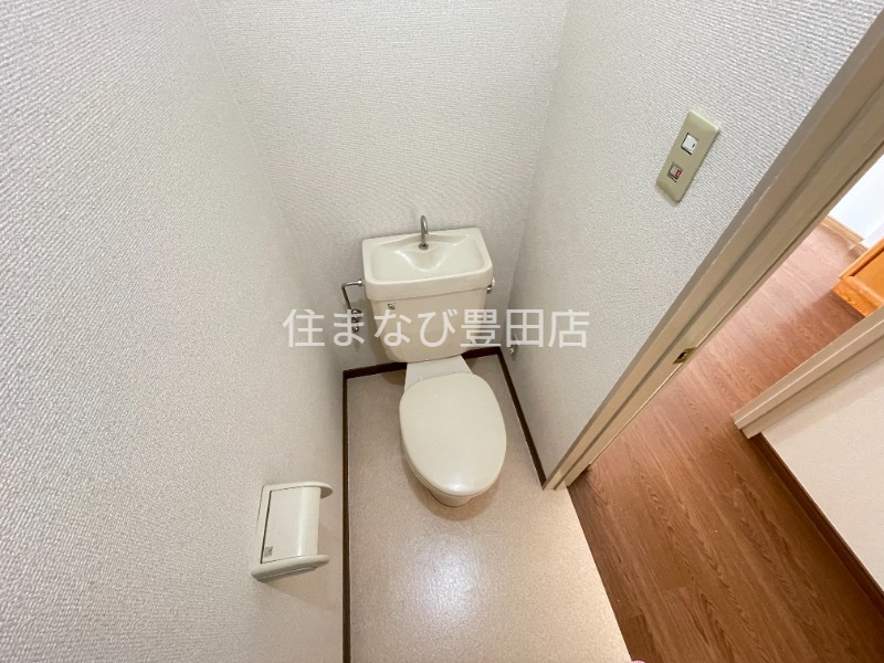 トイレ　同型別部屋写真（反転）