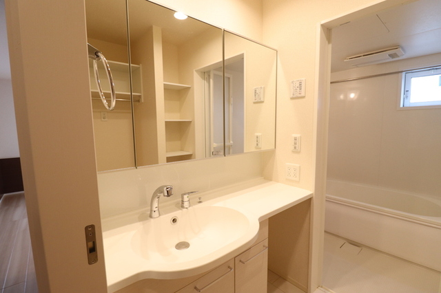 洗面設備　洗面化粧台　３０３