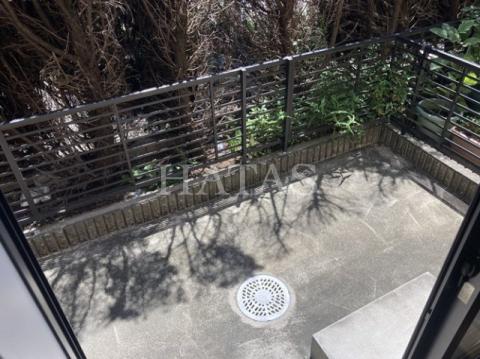 庭　同物件別部屋です。