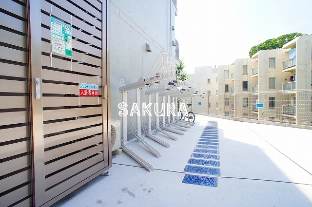 その他共有部分　敷地内ごみ置き場です♪