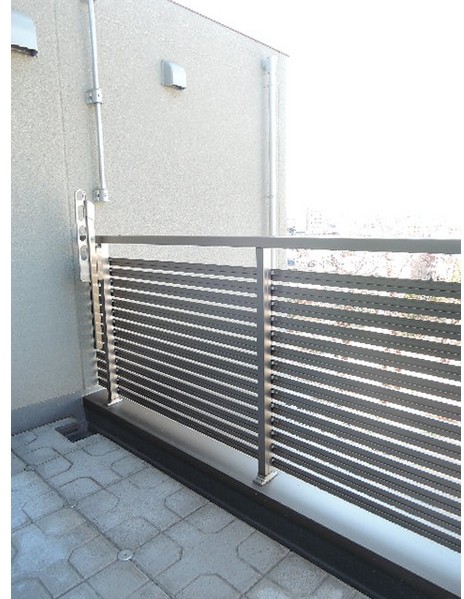 バルコニー　暖かな日差しのふりそそぐバルコニー♪