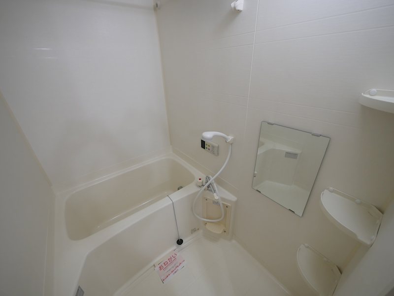 バス・シャワールーム　シャワー・追い焚き給湯