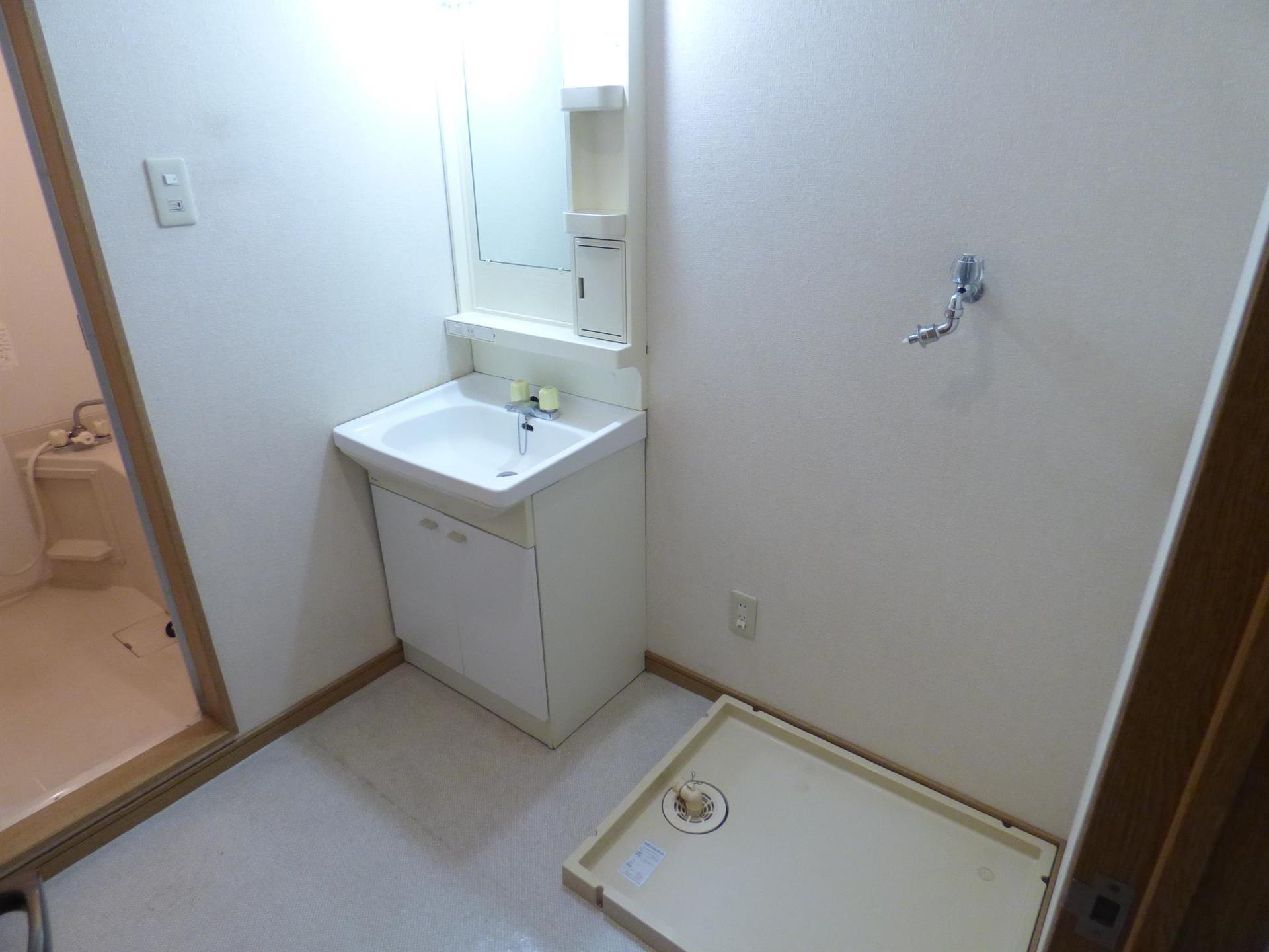 洗面設備　洗面室