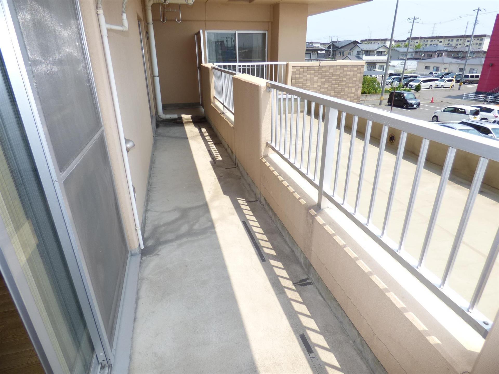 バルコニー　バルコニー