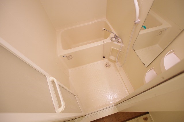 バス・シャワールーム　※別号室の写真使用中