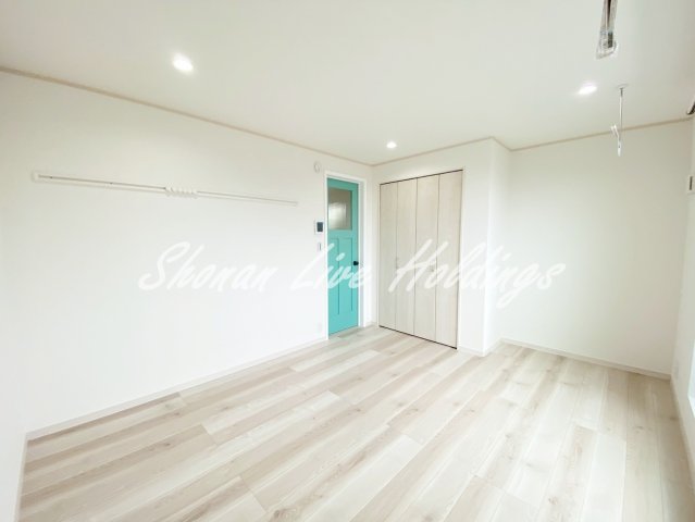 その他部屋・スペース　お洒落なドア＆ノンワックスフローリング