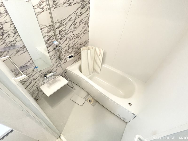 バス・シャワールーム　同物件別部屋