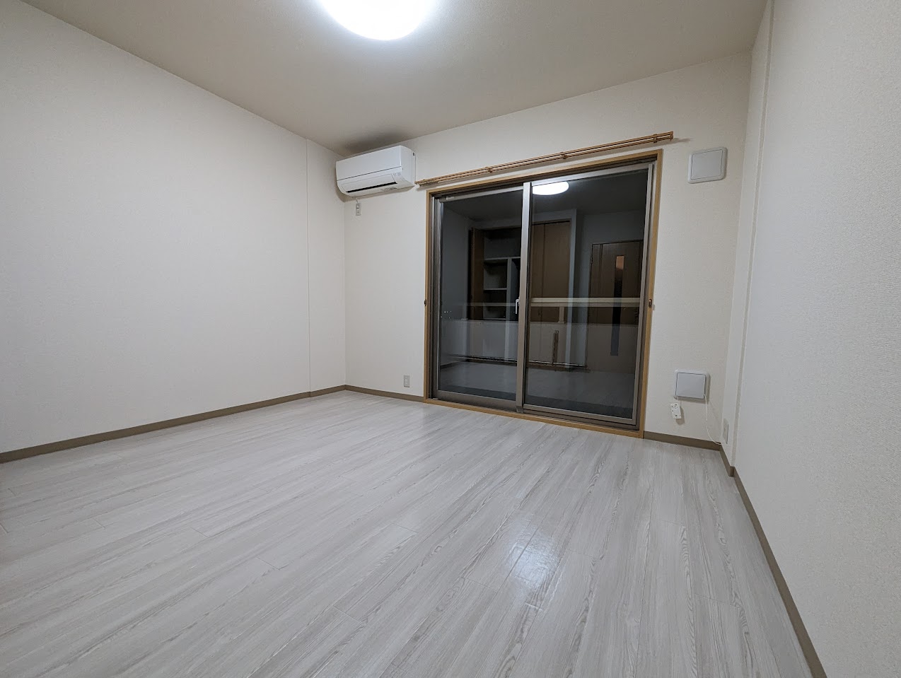 居室・リビング　ForeverHillVII (GoodHome)