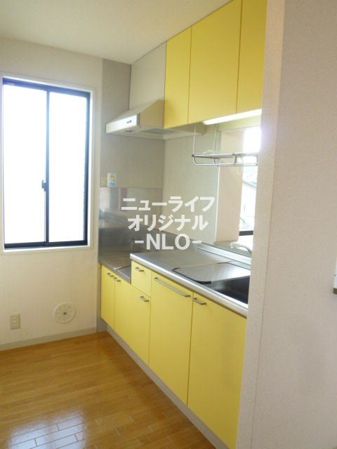 キッチン　ビタミンカラーがキッチンに立つ時間を楽しくします☆