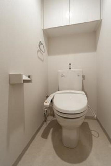 トイレ　※写真は同タイプ住戸です。