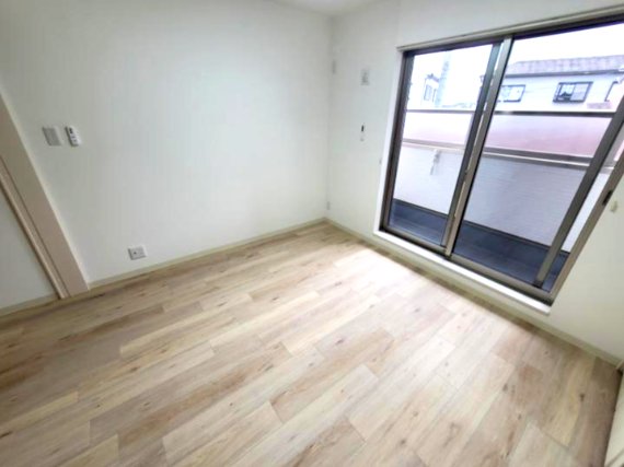 居室・リビング　※同物件・別号室