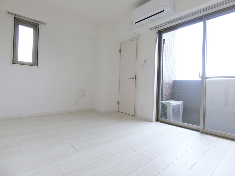 居室・リビング　こちらのリビングで趣味の時間をお楽しみください