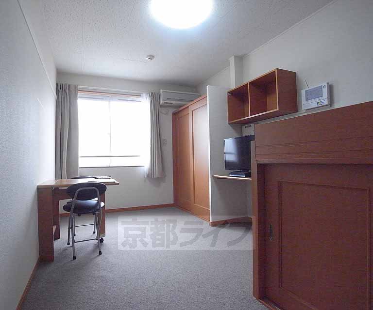 居室・リビング　家具家電付きのお部屋あり。