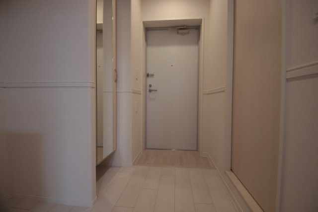 玄関　※別室の参考写真の為、現況優先です。