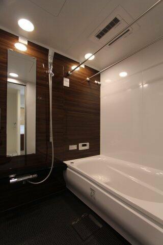 バス・シャワールーム　参考写真から