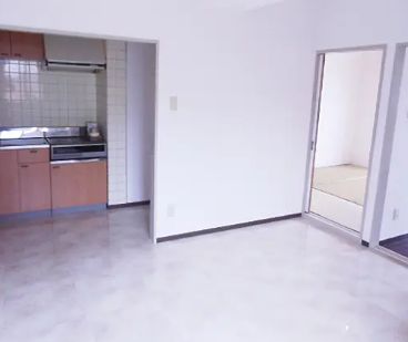 居室・リビング　ゆったり過ごせる居間です