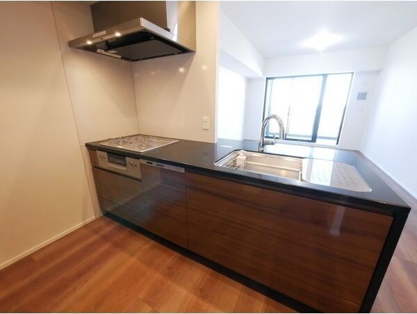 キッチン　初期費用分割可★ご希望の場所まで無料送迎サービス付♪