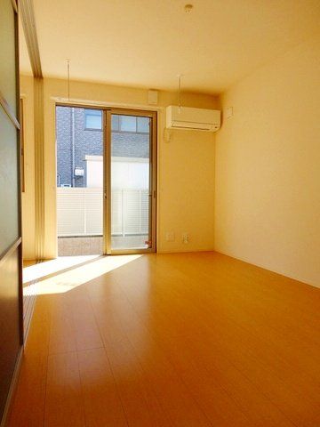 居室・リビング　★明るいリビングです★