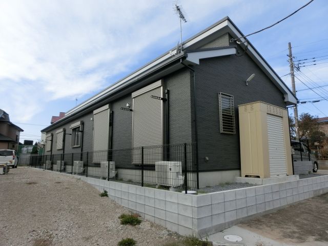 建物外観　学園前駅まで17分です。