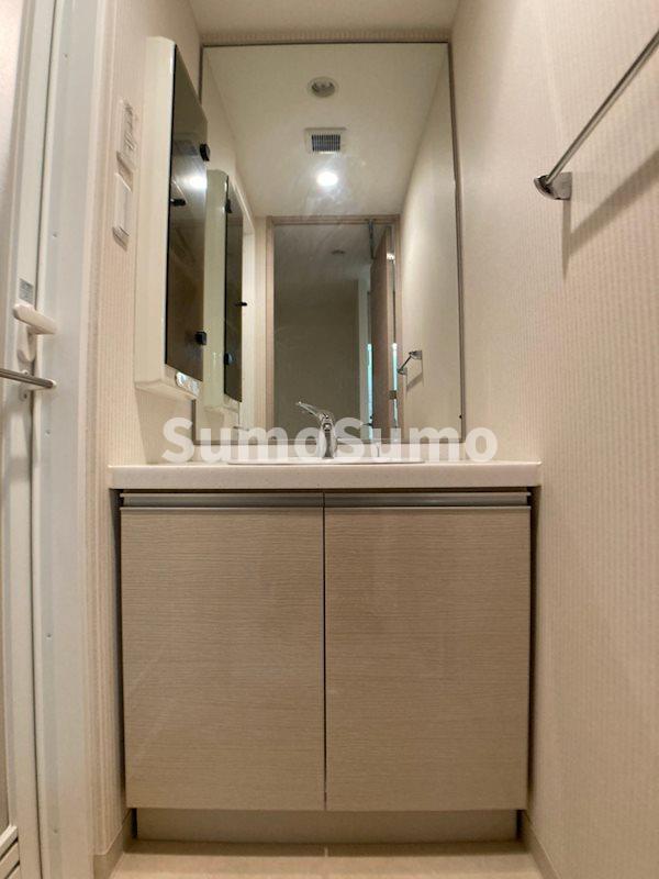 洗面設備　使いやすい洗面所です