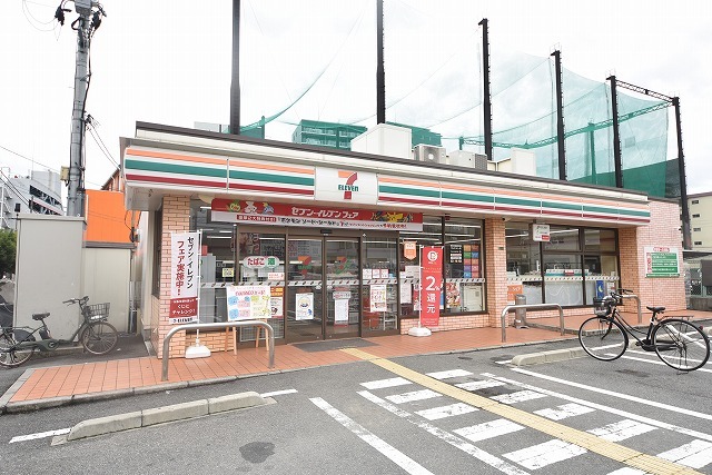 コンビニ　セブンイレブン　大阪今福鶴見駅前店（コンビニ）まで413m