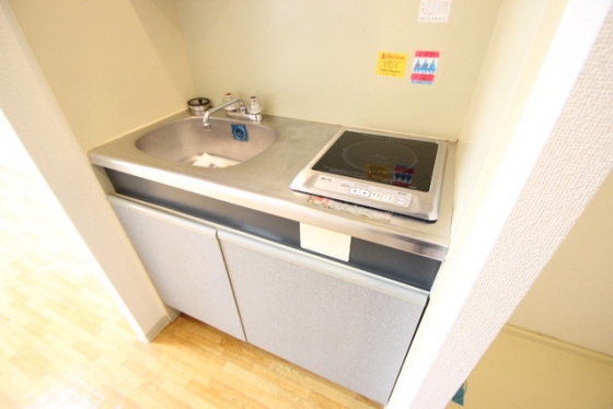 キッチン　※別部屋の写真です