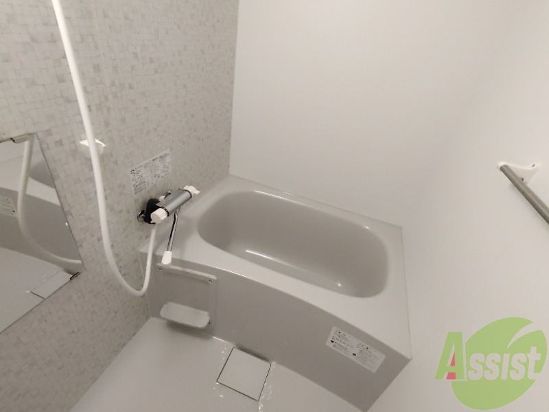 バス・シャワールーム　浴室は綺麗でゆったりとお過ごしいただけます。