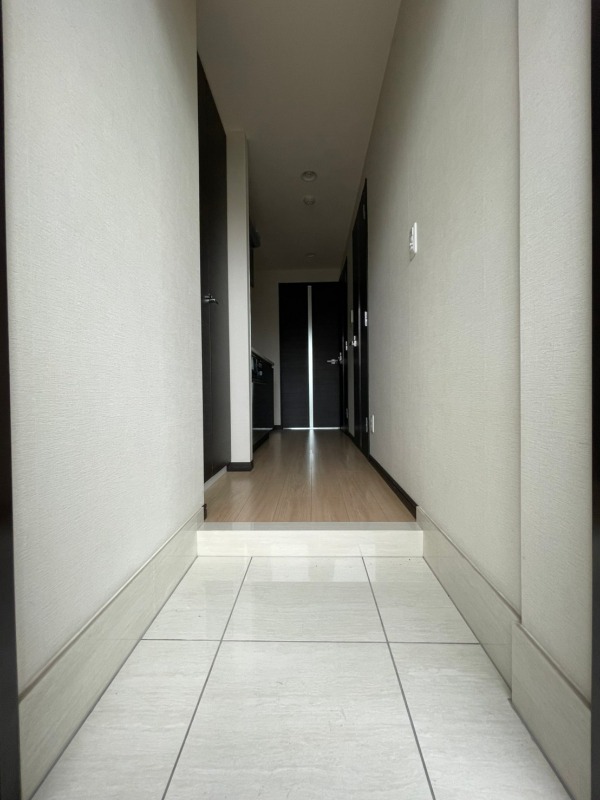 玄関　弊社は都内全域の物件をご紹介可能です！