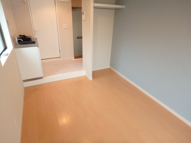 その他部屋・スペース　広くて明るい寝室