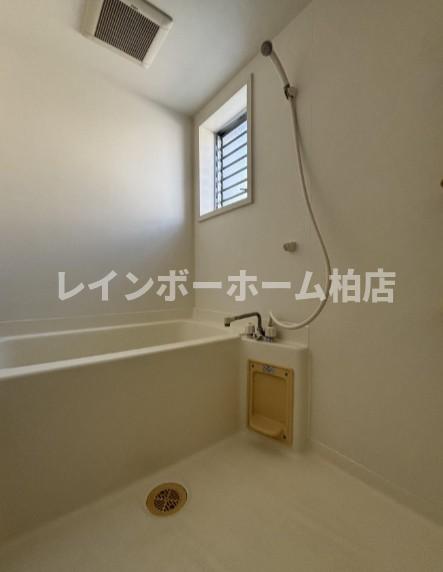 バス・シャワールーム　同施工。参考写真。