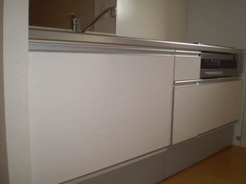 キッチン　コンパクトなキッチンで掃除もラクラク