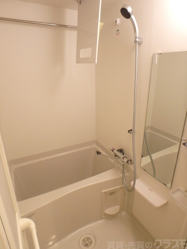 バス・シャワールーム　浴室乾燥機付のお風呂