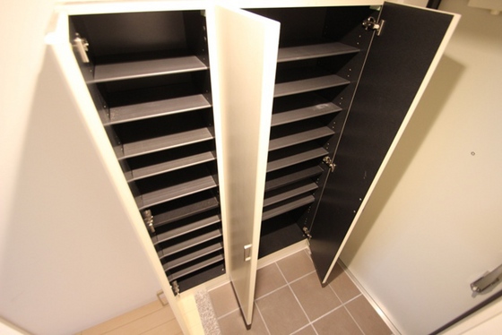 玄関　※別部屋の写真です