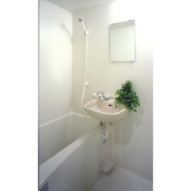 バス・シャワールーム　参考写真（同物件別部屋）