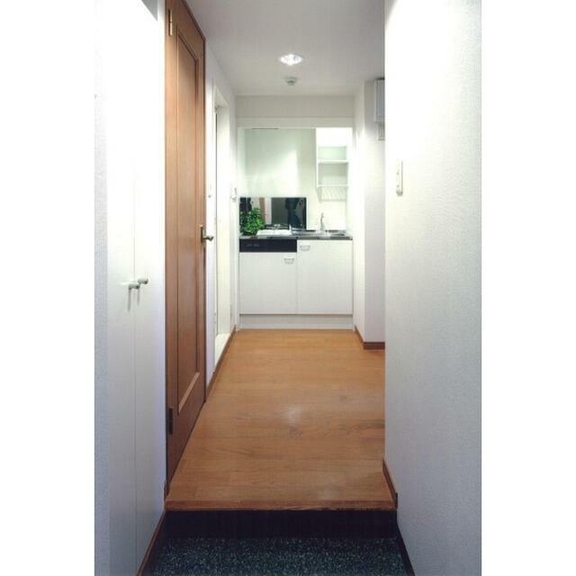 玄関　参考写真（同物件別部屋）